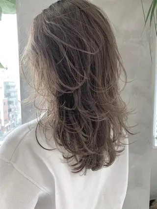 セミロング カラー リピート率No.1✨ ユウキのヘアスタイル