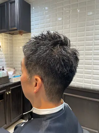 ショート メンズ 波巻き、ツイスト パーマモデル募集中のヘアスタイル