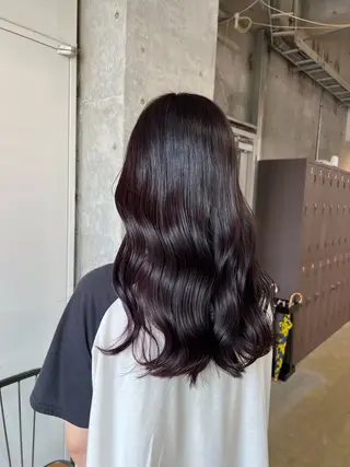 ロング era所属・azumi/ボブ/暖 色/オリーブ/縮毛のヘアスタイル