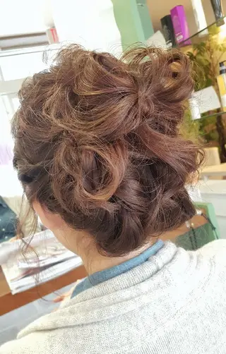ヘアアレンジ 若泉 真梨のヘアスタイル