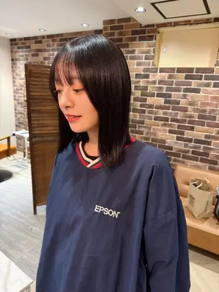 カラー セミロング AROMA awanoのヘアスタイル