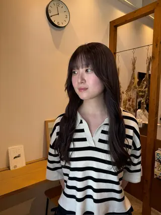 ロング カラー ENIF 大島 芽生のヘアスタイル