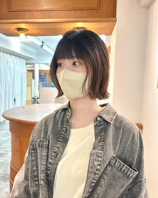 ミディアム aiko【艶カラー ・ミニモ年内で終了】のヘアスタイル