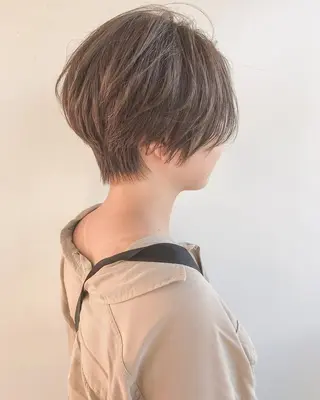 ショート カラー ショート/レイヤー なら石井知希のヘアスタイル