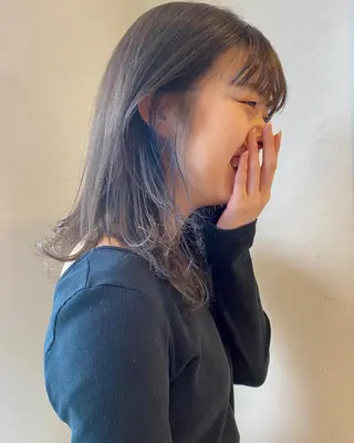 ミディアム カラー irwi/イルウィ所属・miku🎀門前仲町 ブリーチ・レイヤーのヘアスタイル