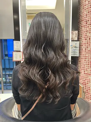 セミロング パーマ 垢抜けヘア 韓国ヘア銀座近下菜央のヘアスタイル