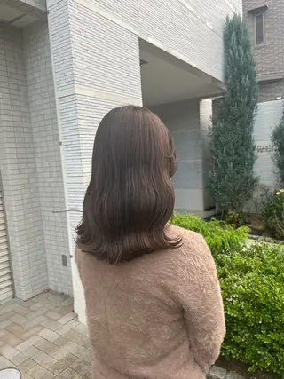 カラー しおり🍬 KOKORO🤍のヘアスタイル