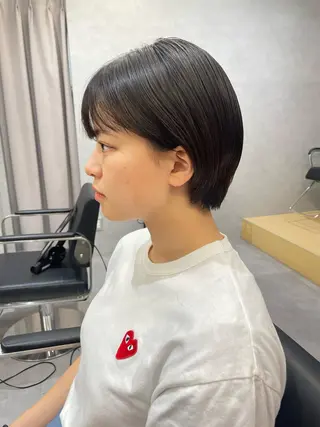 ショート カラー yui/ layer cutのヘアスタイル