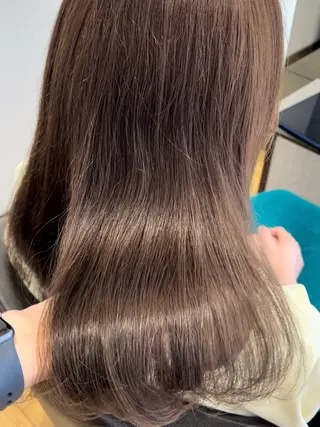 セミロング カラー 透明感美肌カラー/ 岡田澪香のヘアスタイル