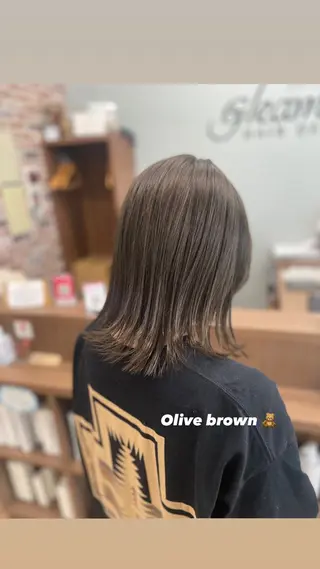 ミディアム シミズ カエデ🍁のヘアスタイル