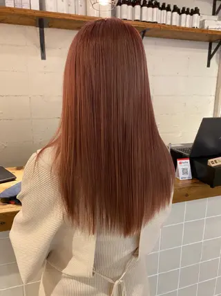 ロング カラー パーマ ヘアアレンジ ネイル マツエク・マツパ アイブロウ 前髪パーマ/割れ癖 /レイヤー/駅近のヘアスタイル