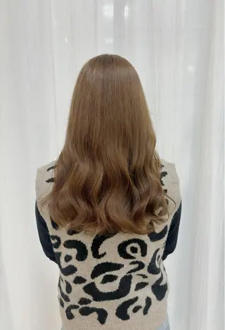セミロング eMu MIYUのヘアスタイル