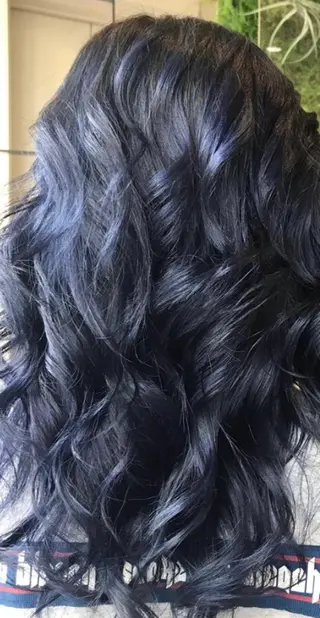 ロング カラー Hanna by W_SALONのヘアスタイル