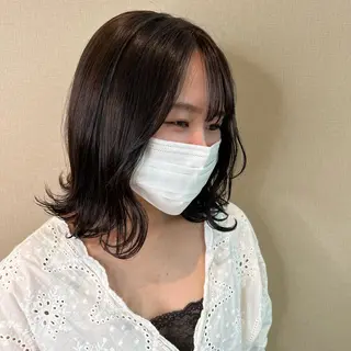 カラー 堀結香/顔まわり レイヤー/蒲生四丁目のヘアスタイル