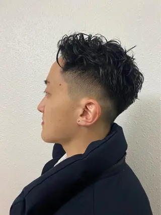 パーマ メンズ 糟谷 慈英のヘアスタイル