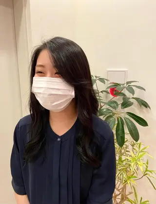 ミディアム 大阪ウルフカット 🐺デザインカラーのヘアスタイル