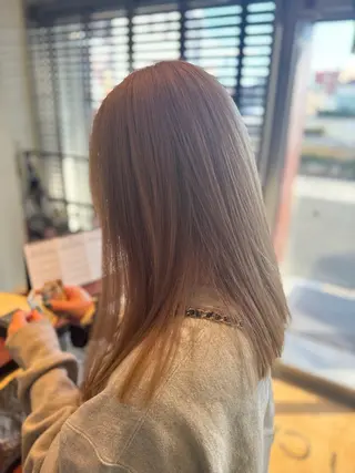 セミロング モダンクラフト新田東店所属・高野 春菜のヘアスタイル