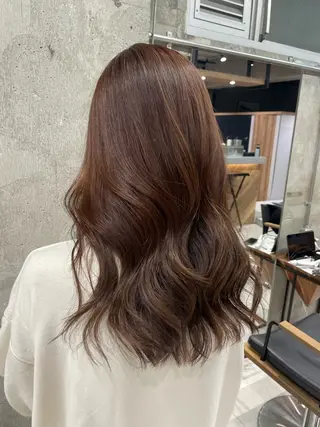 セミロング 🫧ハイライトカラー 🫧 𝓜𝓘𝓤のヘアスタイル