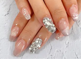 ネイル celica所属・松田 由真のネイルデザイン