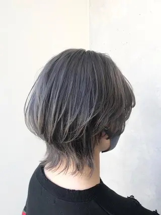 ショート カラー ヘアアレンジ ｲﾝﾅｰｶﾗｰ屋さん 🫧伊藤拓実のヘアスタイル