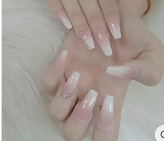 ネイル T•Lee Nailsalon所属・Lily. Leeのネイルデザイン