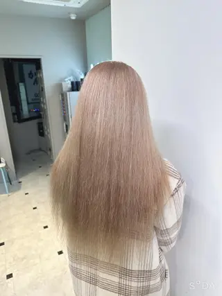 ロング カラー 🪄池袋ハイトーン 🪄ブリーチカラーのヘアスタイル