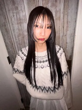 ロング カラー HOLIDAYS はなのヘアスタイル