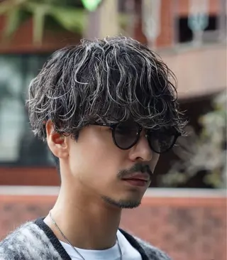 ミディアム パーマ メンズ 伊藤 大地のヘアスタイル