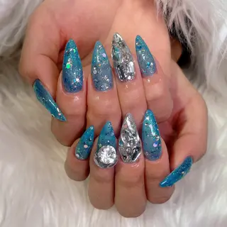 ネイル ROOTS所属・K Maoのネイルデザイン