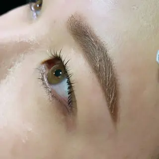 マツエク・マツパ ぱく みやんのヘアスタイル