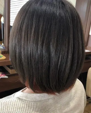 ショート カラー 平川 かなこのヘアスタイル