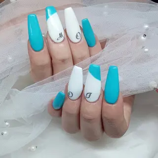 ネイル 金井 奈々のネイルデザイン