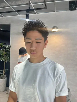ショート パーマ メンズ 垢抜けハイトーン☀／ 笑顔の美容師／しゅんのヘアスタイル