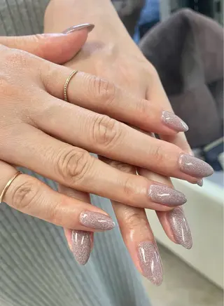 ネイル Lily博多店所属・Lily博多 石井のネイルデザイン
