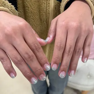 ネイル ネイルサロンエーナイン西友西町店所属・山崎 莉菜のネイルデザイン