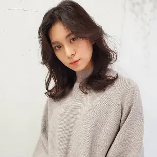 セミロング カラー フリーランス所属・韓国ヘア レイヤー くびれヘアMATSUのヘアスタイル