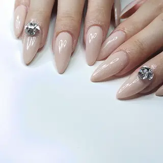 ミディアム クロキ 。のネイルデザイン