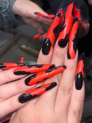 ネイル NES NAIL所属・さゆり￤推しキャラ ￤ロングネイル🩷のネイルデザイン