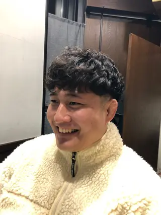ミディアム ヒロ銀座所属・横浜 ヒロ銀座　米村克麻のヘアスタイル