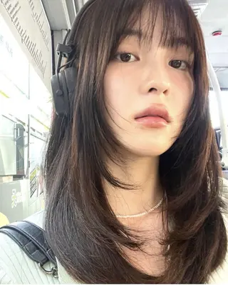 セミロング ALLY(アリー)所属・akane/ボブ /オリーブ/ブラウンのヘアスタイル