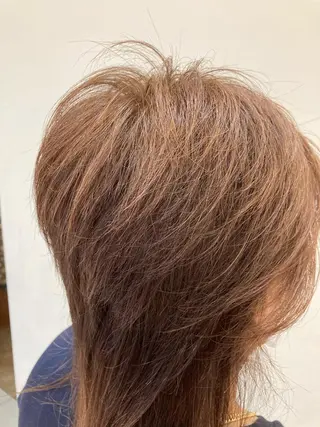 ミディアム カラー ショートカット／ 明千のヘアスタイル