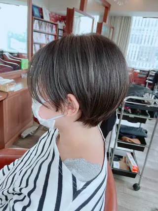 ショート ロイヤルスイート所属・眞壁 華子のヘアスタイル
