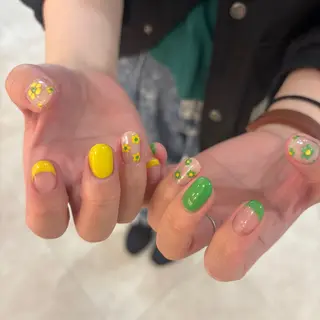 ネイル 栗田 ゆう子のネイルデザイン