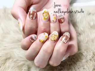 ネイル Yakko pas á pasのネイルデザイン