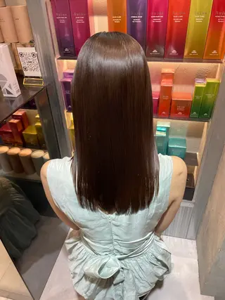 セミロング 半個室サロンyoures hair 髪質改善トリートメント東新宿店所属・榊原 竜弥のヘアスタイル
