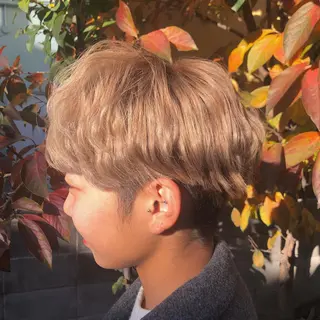 ショート カラー 岡村 玲奈のヘアスタイル