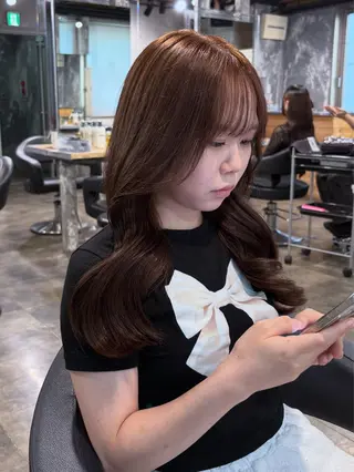 セミロング カラー ハイトーンブロンド 横浜💞ミオのヘアスタイル