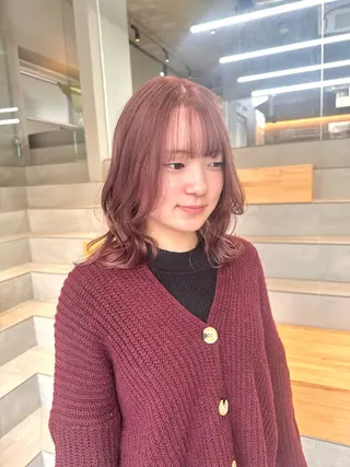 ミディアム カラー 染谷 遥花のヘアスタイル
