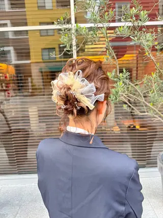 ミディアム ヘアアレンジ maika /layer cutのヘアスタイル