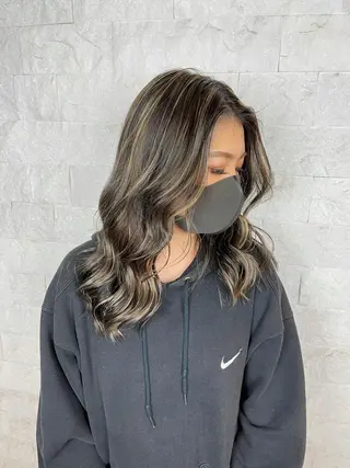 ミディアム 圧倒的美髪ストレート ツダケイタロウのヘアスタイル